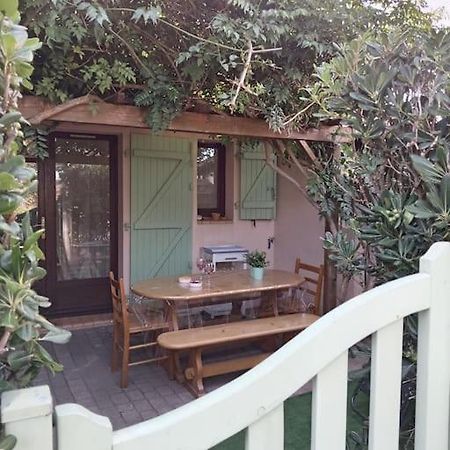 Jolie Maisonnette Dans Residence Calme Avec Piscine Le Barcarès Exteriör bild