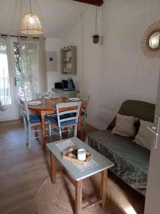 Jolie Maisonnette Dans Residence Calme Avec Piscine Le Barcarès Exteriör bild